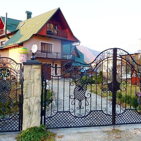 Sadyba Bilya Richky Yaremche Exterior photo