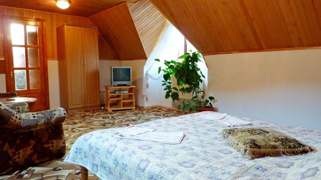 Sadyba Bilya Richky Yaremche Room photo