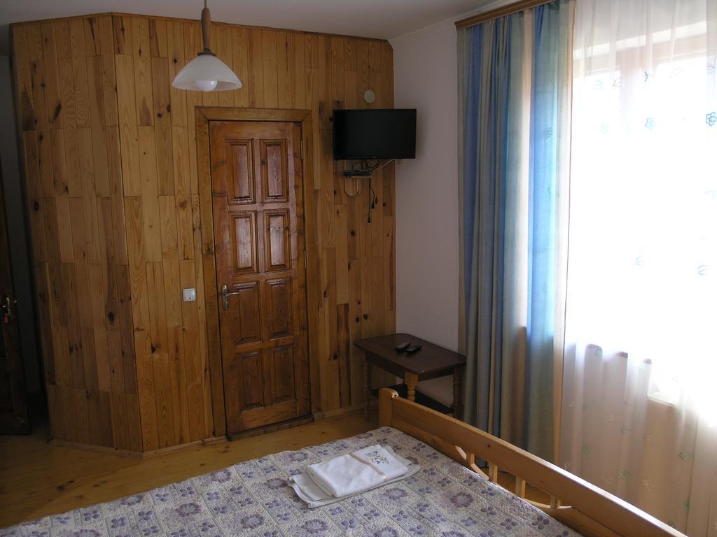 Sadyba Bilya Richky Yaremche Exterior photo